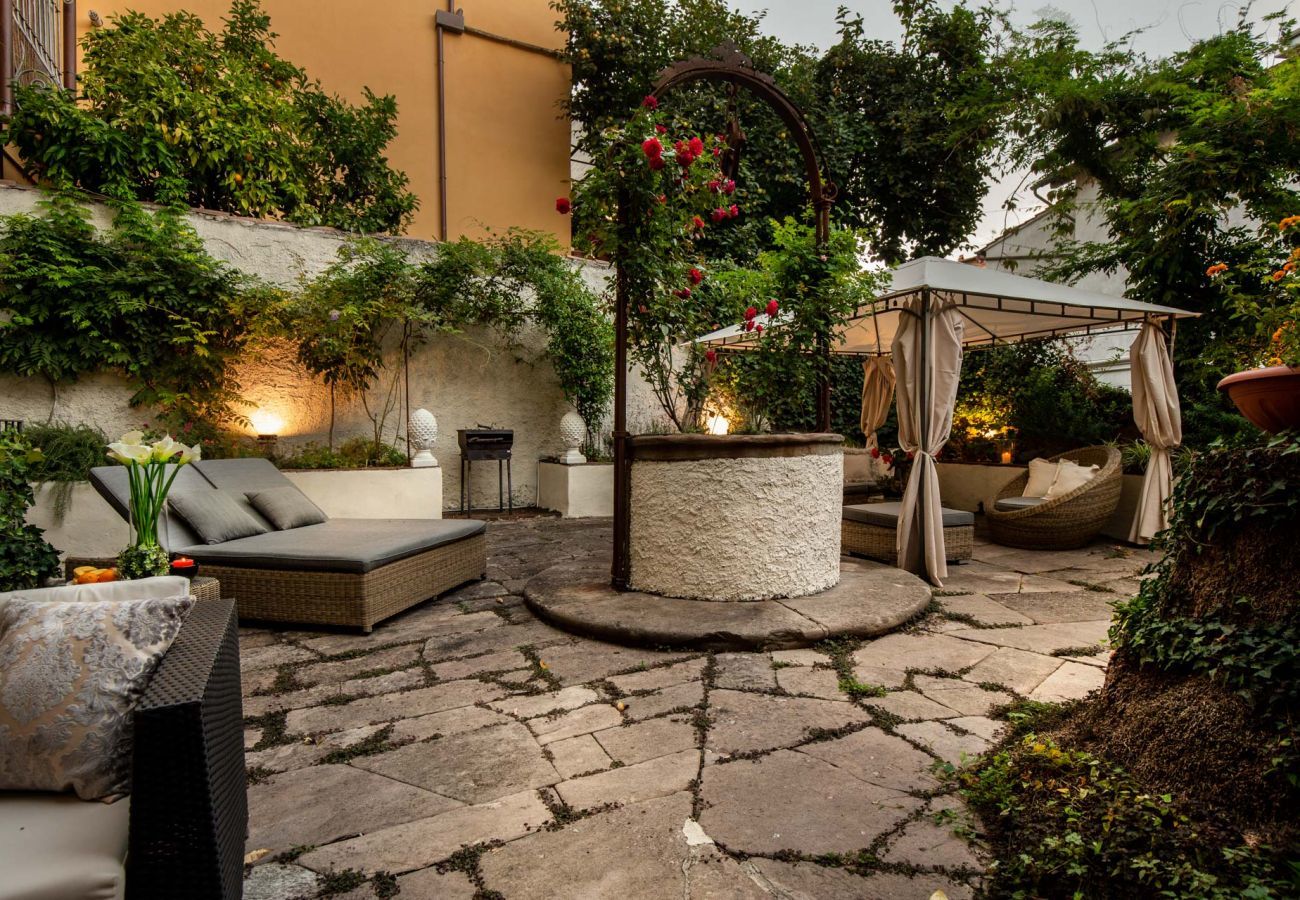 Appartamento a Lucca - Charming Apartment with Garden overlooking the Cathedral inside the Lucca Walls