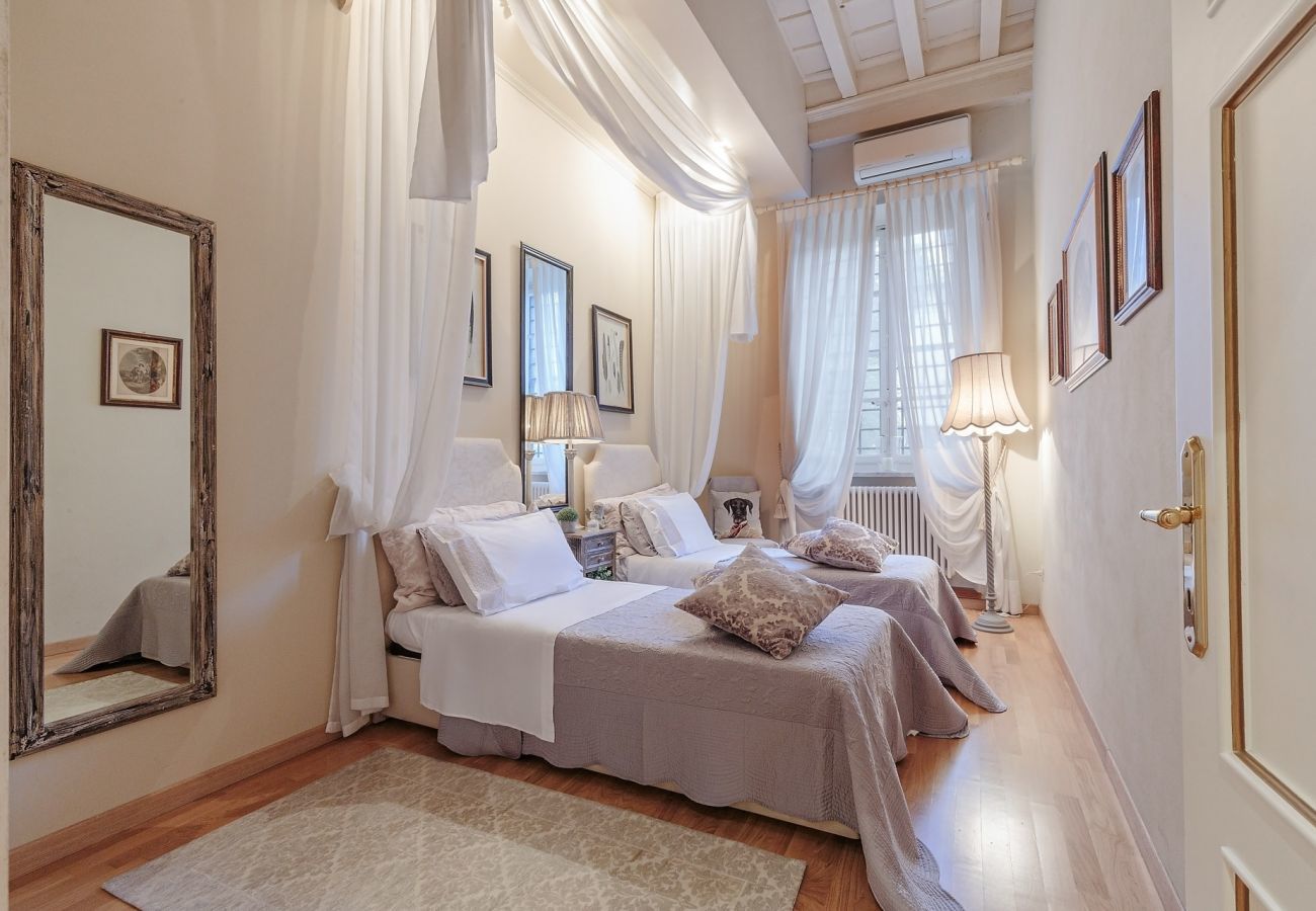 Appartamento a Lucca - Charming Apartment with Garden overlooking the Cathedral inside the Lucca Walls