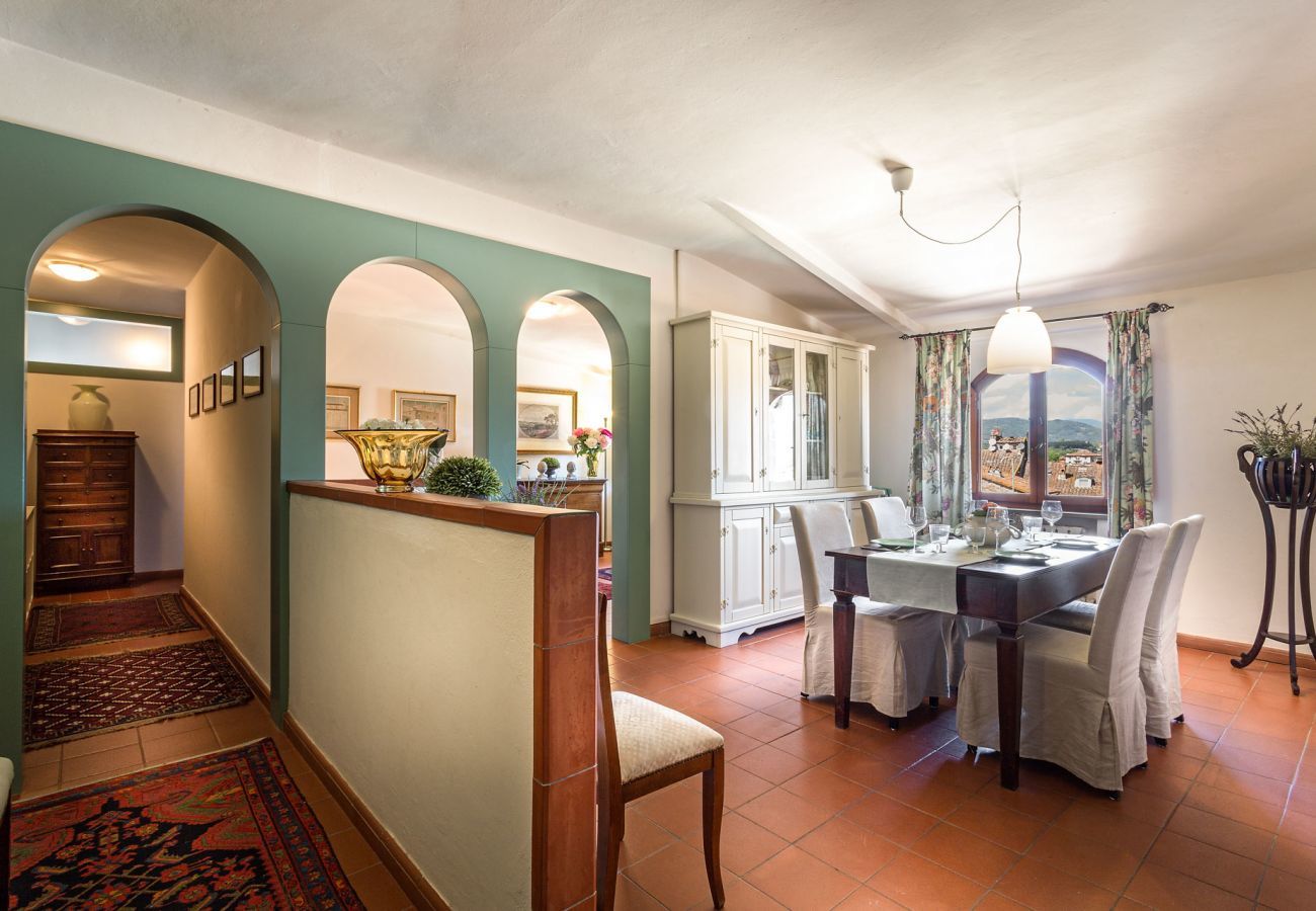 Appartamento a Lucca - 2 Bedrooms Spacious Apartment with Elevator in Lucca