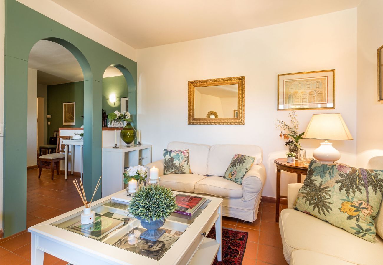 Appartamento a Lucca - 2 Bedrooms Spacious Apartment with Elevator in Lucca