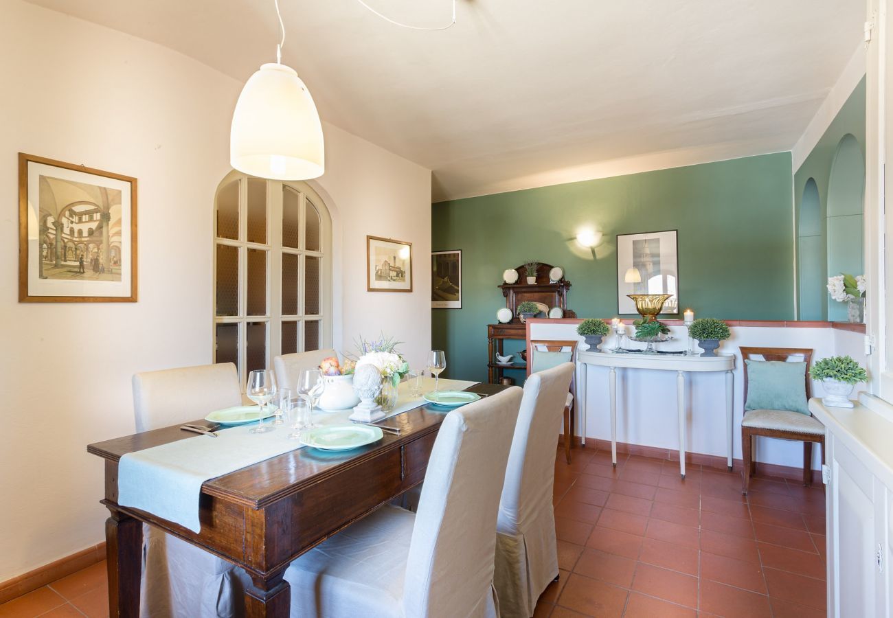 Appartamento a Lucca - 2 Bedrooms Spacious Apartment with Elevator in Lucca