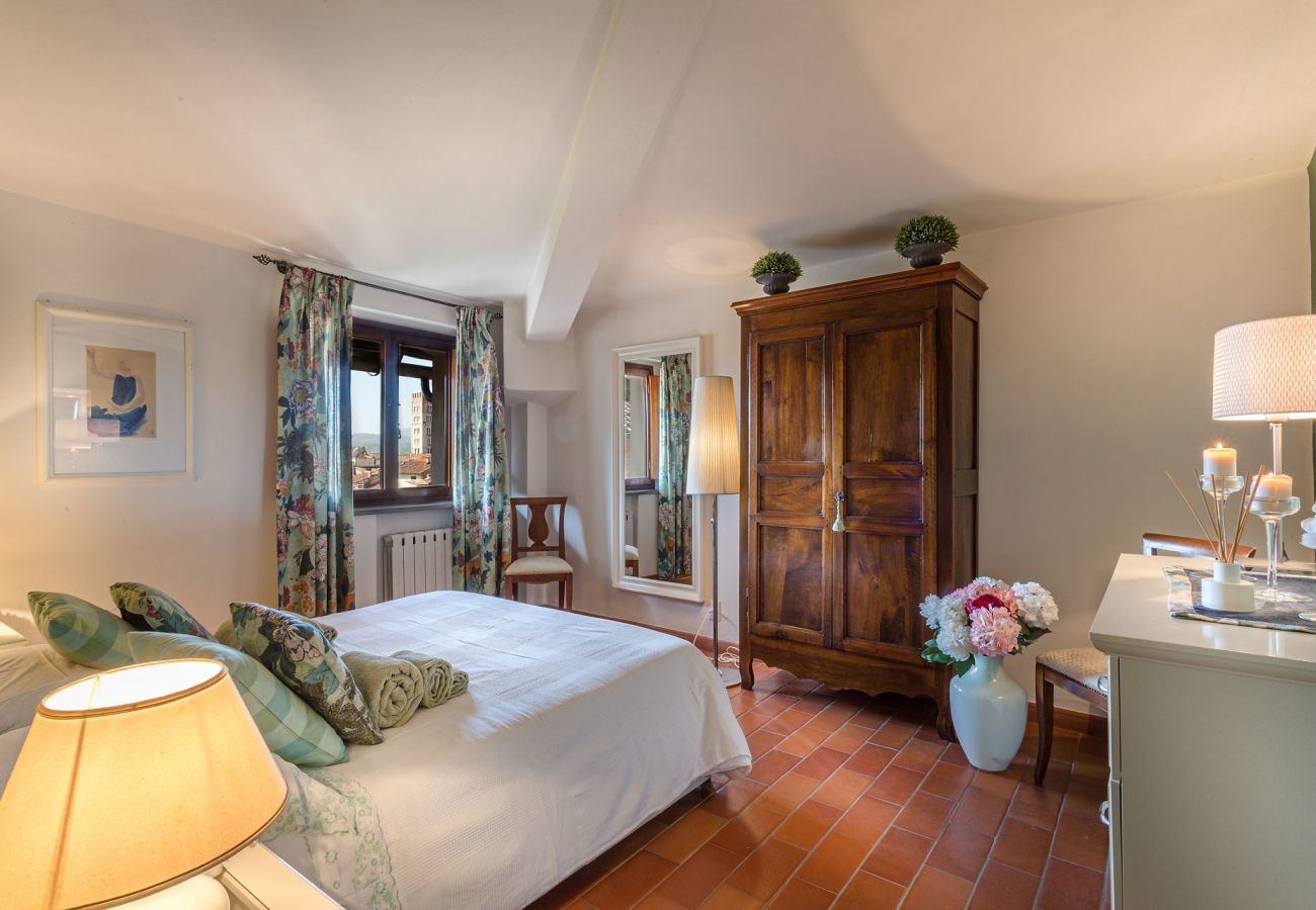 Appartamento a Lucca - 2 Bedrooms Spacious Apartment with Elevator in Lucca