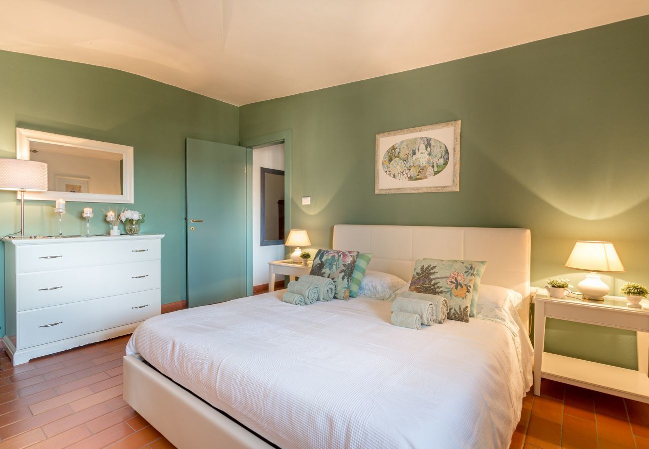 Appartamento a Lucca - 2 Bedrooms Spacious Apartment with Elevator in Lucca