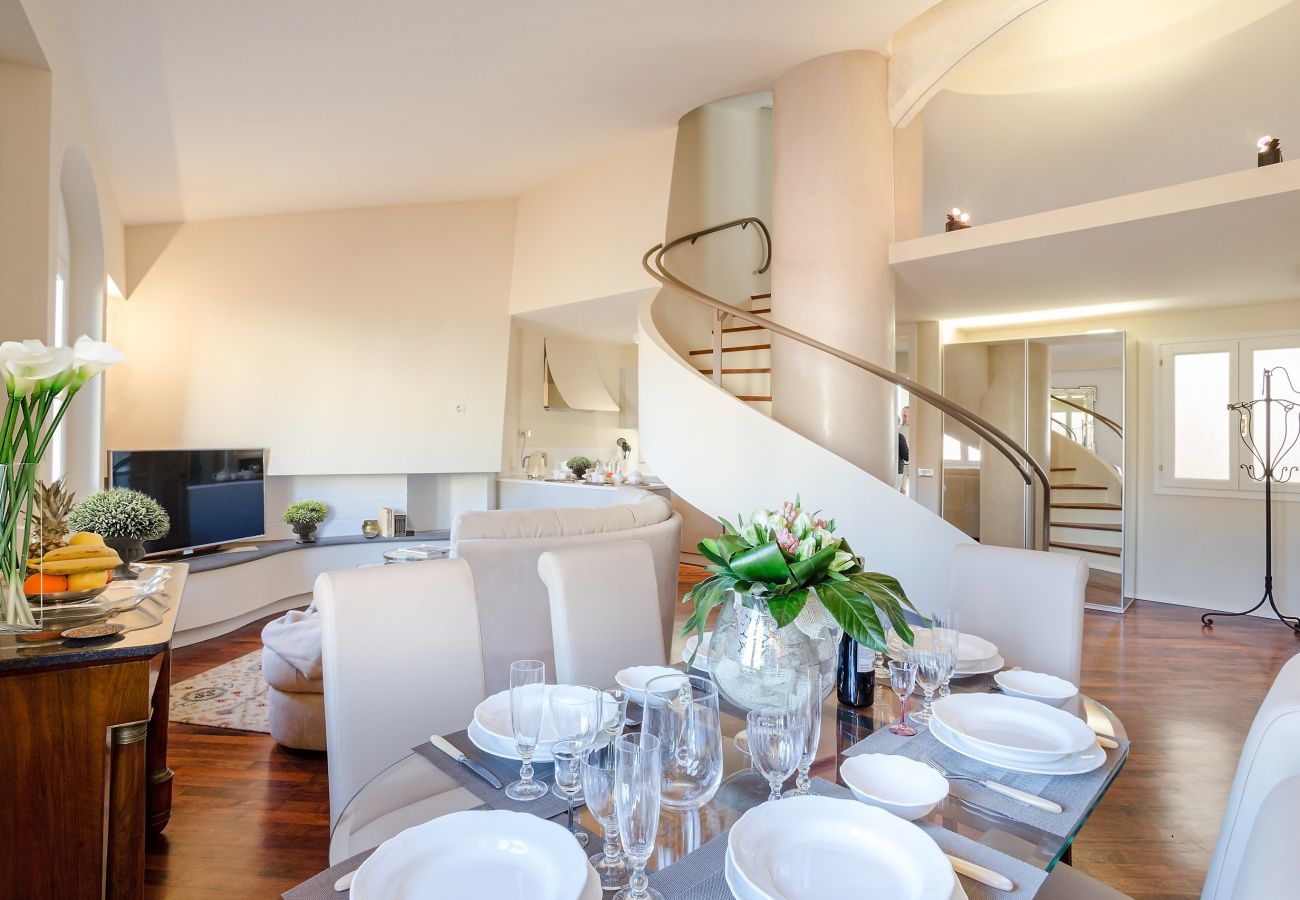 Appartamento a Firenze - Luxury 3 Bedrooms Penthouse with Elevator