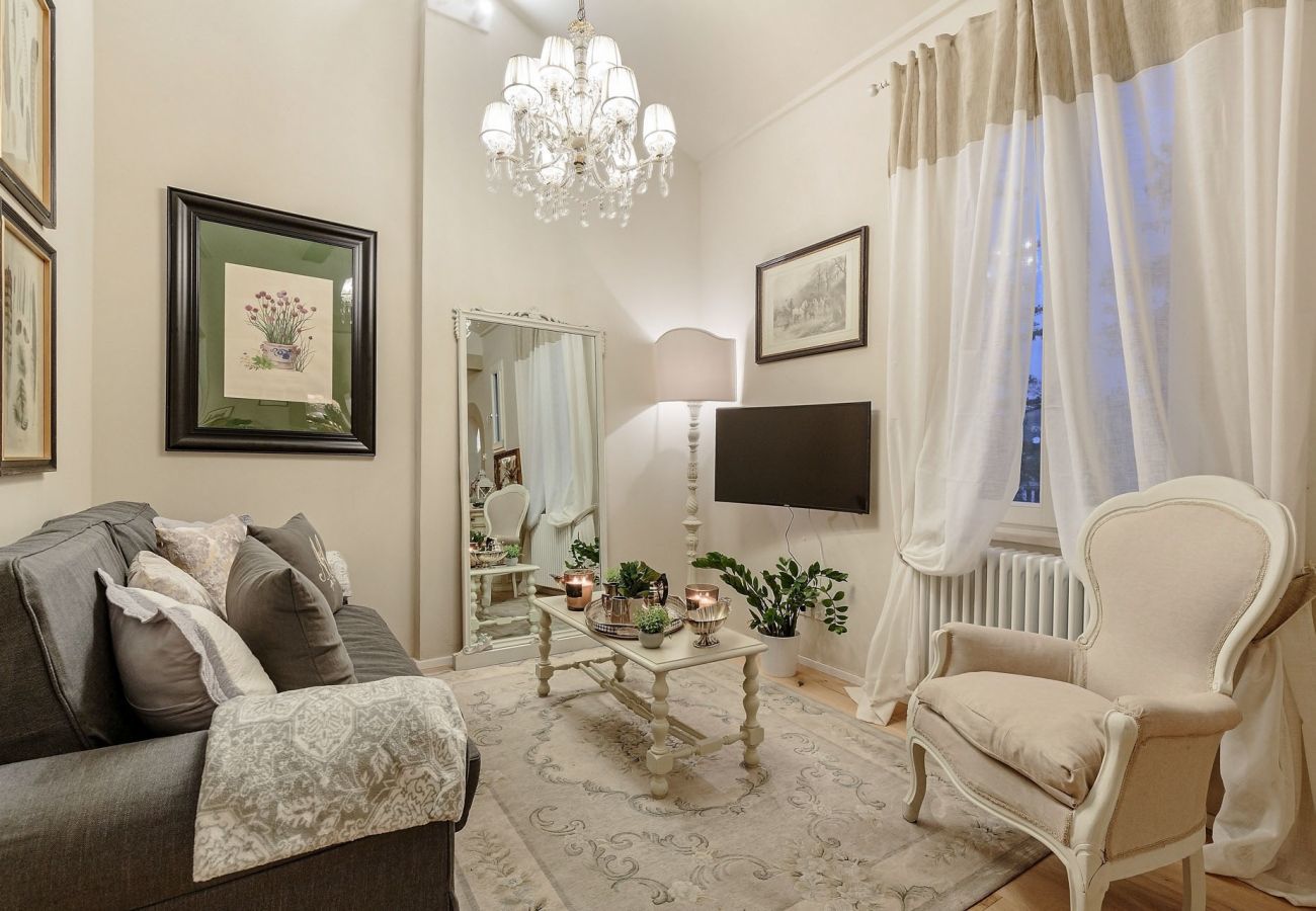 Appartamento a Lucca - CASA UCCELLINI Apartment with a Romantic Terrace