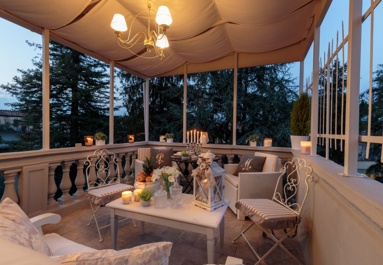 Appartamento a Lucca - CASA UCCELLINI Apartment with a Romantic Terrace