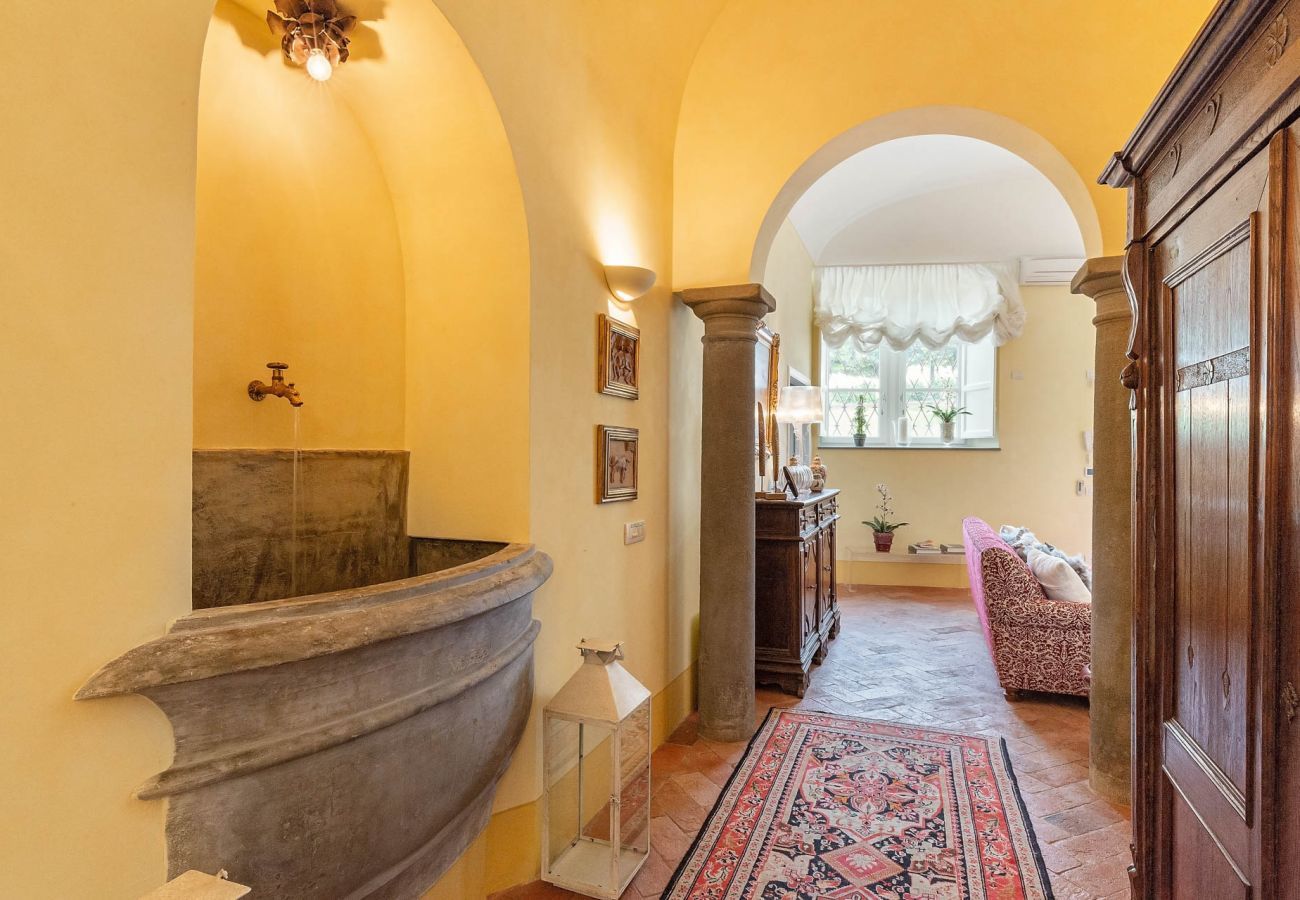 Appartamento a Lucca - Spacious Ground Floor Apartment with Private Garden Inside the Walls of Lucca