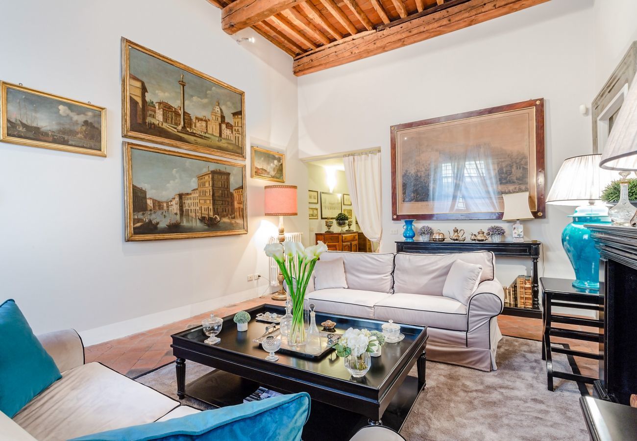 Appartamento a Lucca - Casa Simonetta: Modern and Antique Ground Floor Apartment inside the Walls of Lucca