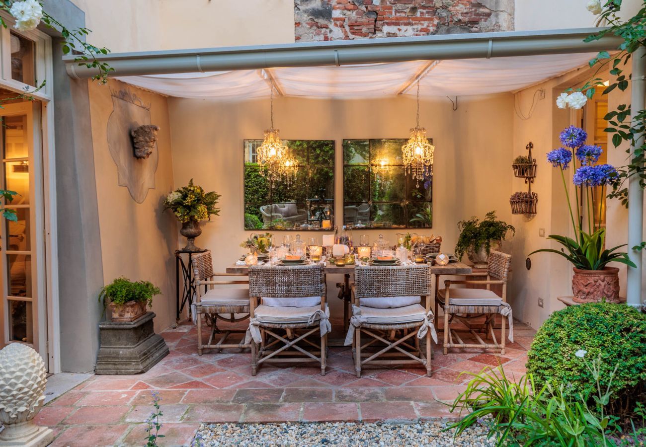 Appartamento a Lucca - LA CASINA Luxury Apartment inside the Walls of Lucca with Garden, A/c, Wifi