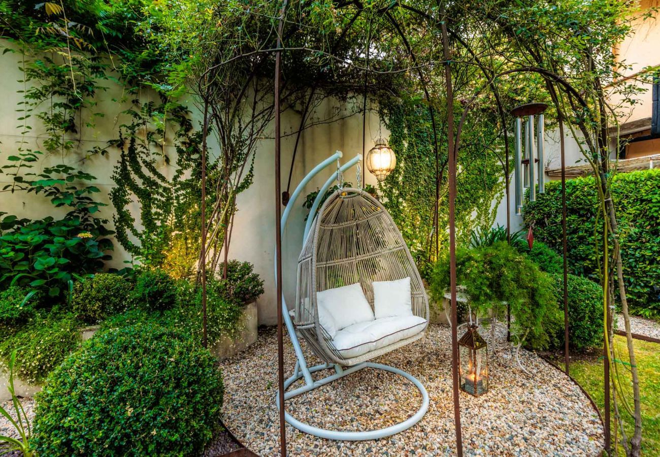 Appartamento a Lucca - LA CASINA Luxury Apartment inside the Walls of Lucca with Garden, A/c, Wifi