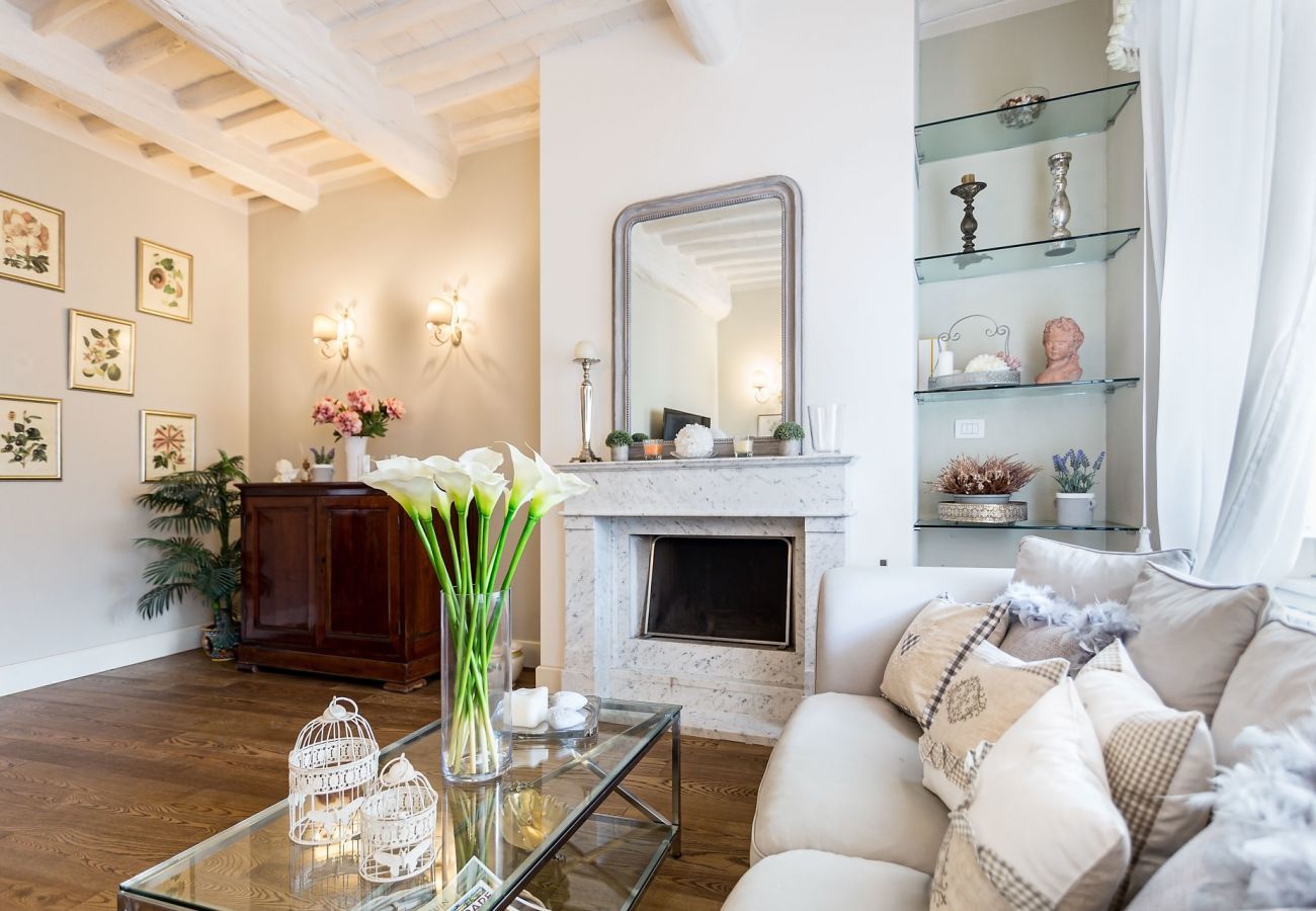 Appartamento a Lucca - 2 Bedrooms 2 Bathrooms Romantic Apartment with Terrace and Parking in Lucca