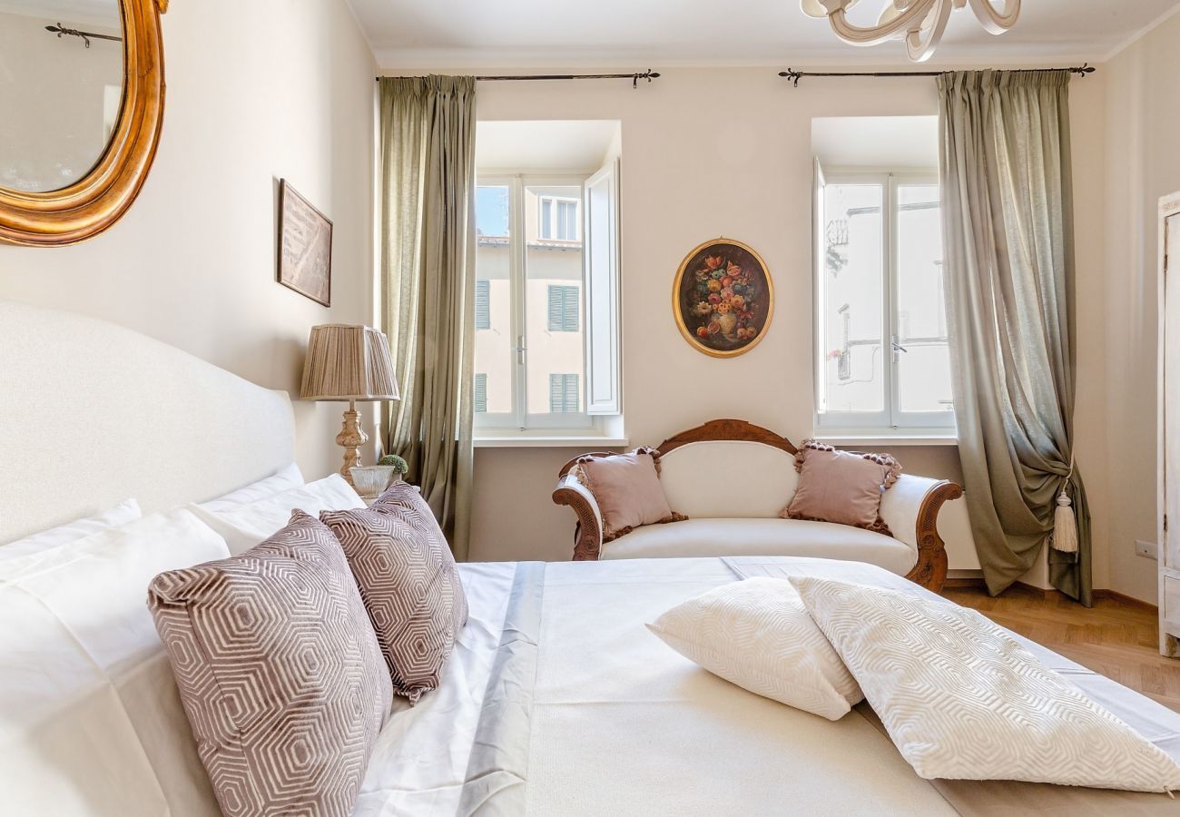 Appartamento a Lucca - CASA SAN FREDIANO 3 Luxury Bedrooms and a Charming LUCCA View Inside the Walls