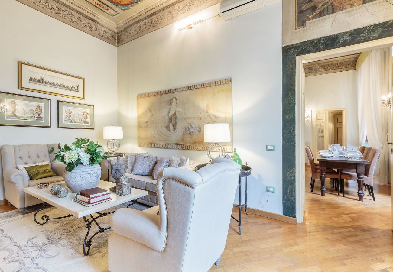Appartamento a Lucca - Romantic LUCCA apartment With View Over a Church