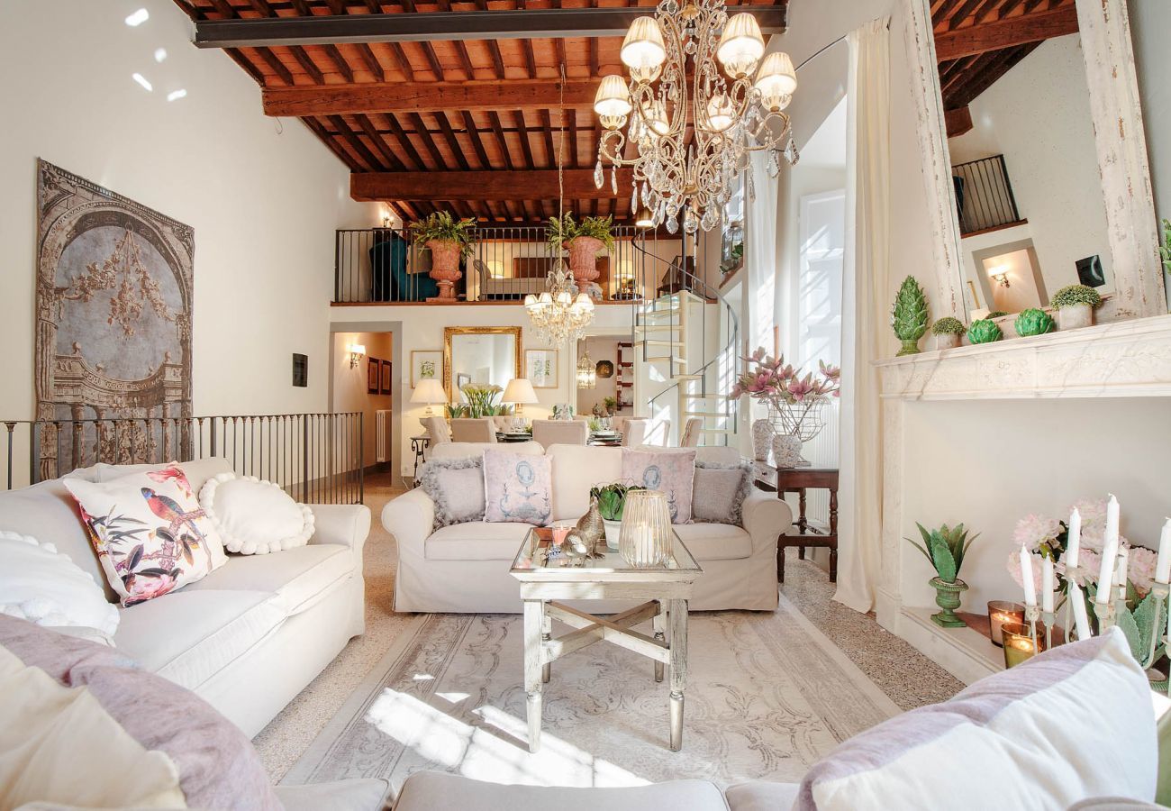 Appartamento a Lucca - PALAZZO POGGI, 5 Charming Bedrooms in Style