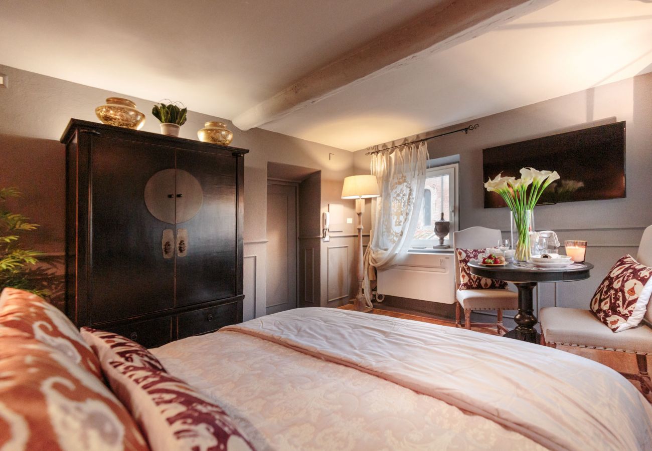 Appartamento a Lucca - Palatial Suite: Luxurious Living Amidst Lucca’s Timeless Charm