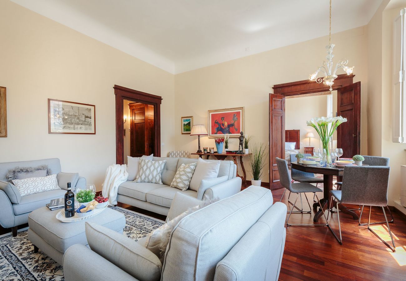 Appartamento a Lucca - SANTA CROCE Apartment, Central and Convenient