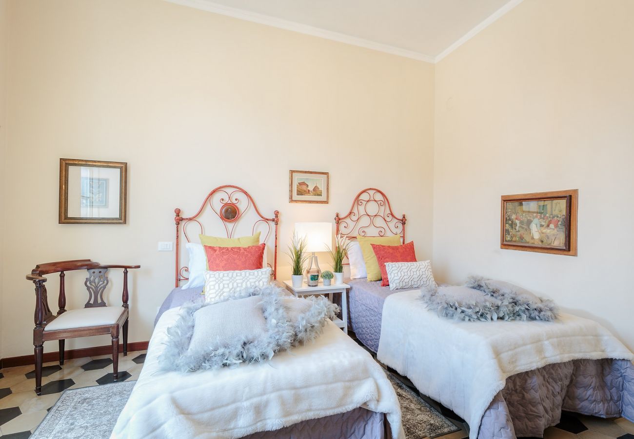 Appartamento a Lucca - SANTA CROCE Apartment, Central and Convenient