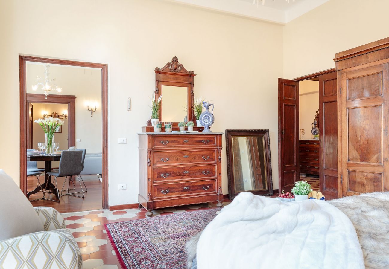 Appartamento a Lucca - SANTA CROCE Apartment, Central and Convenient