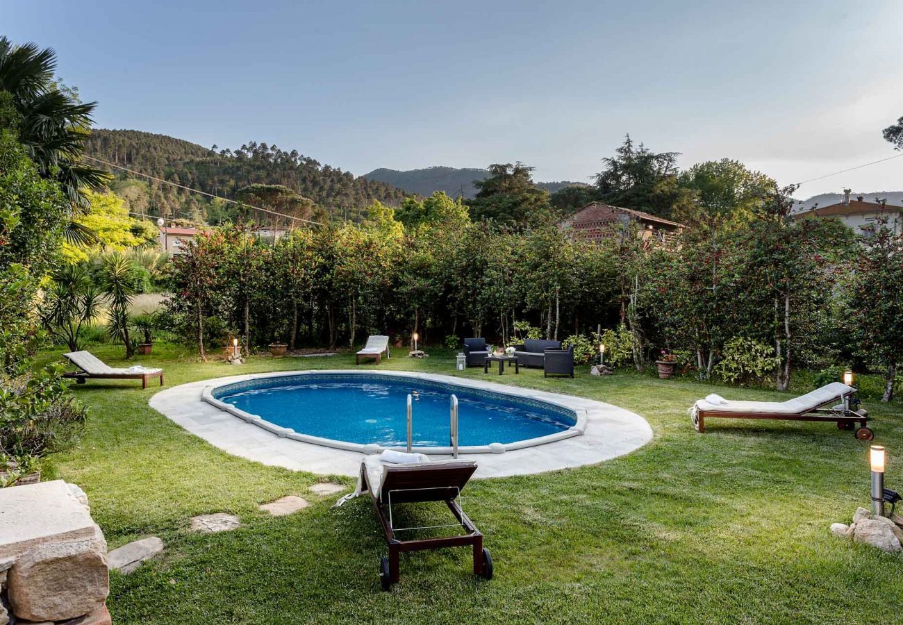 Villa a Pieve di Compito - A secret sweet idyllic retreat for 2 couples with private pool & air conditionin