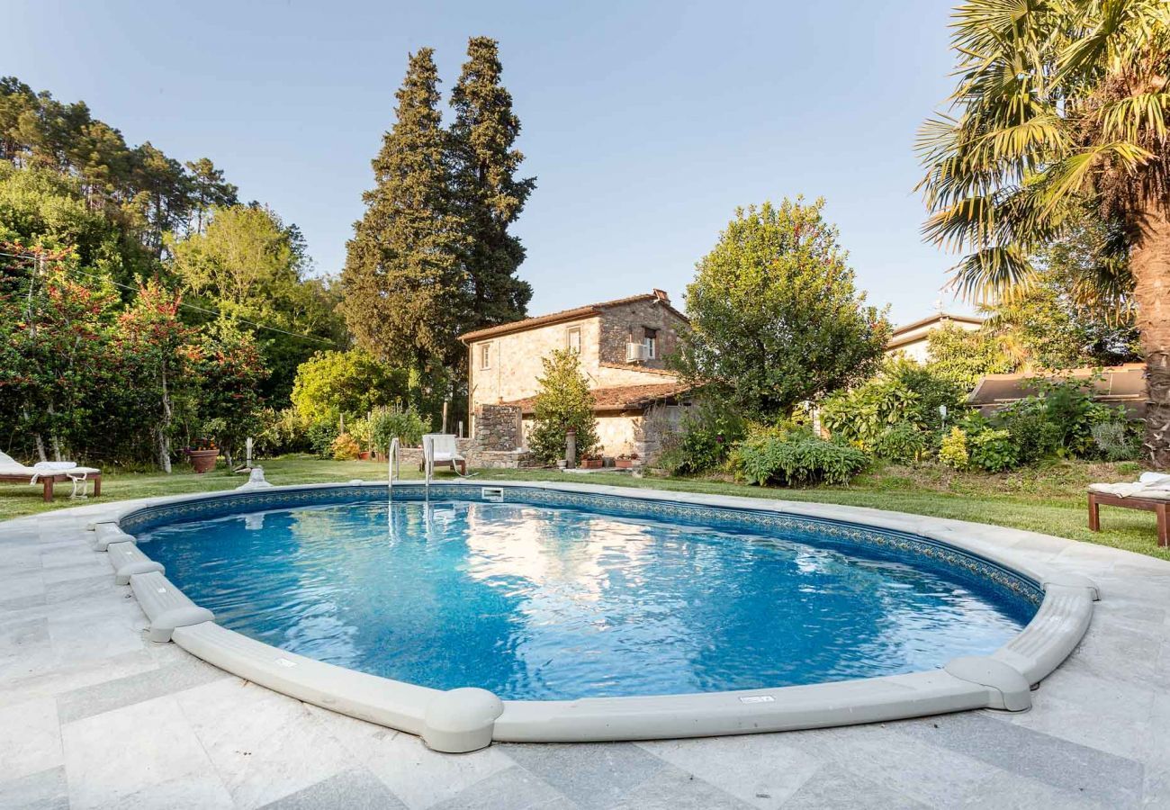 Villa a Pieve di Compito - A secret sweet idyllic retreat for 2 couples with private pool & air conditionin