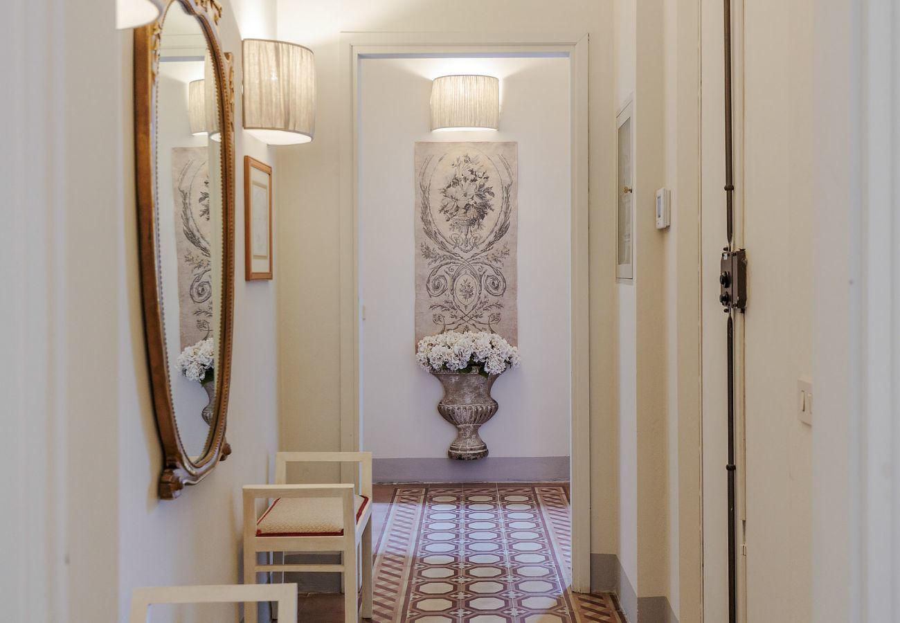 Appartamento a Lucca - The Park View 4 Bedrooms Apartment with Terrace and Elevator inside the Walls of Lucca