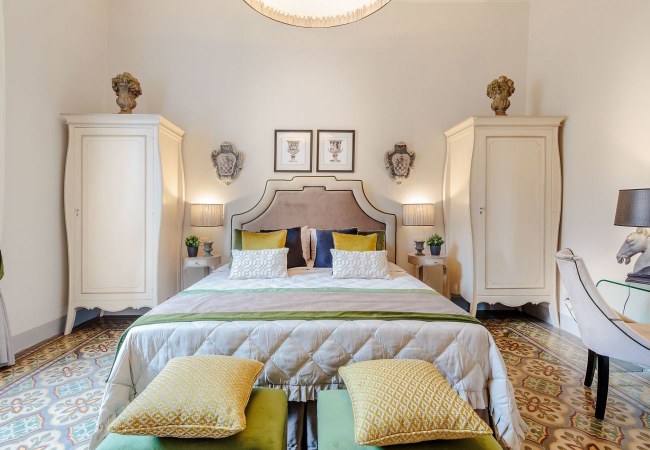 Appartamento a Lucca - The Park View 4 Bedrooms Apartment with Terrace and Elevator inside the Walls of Lucca