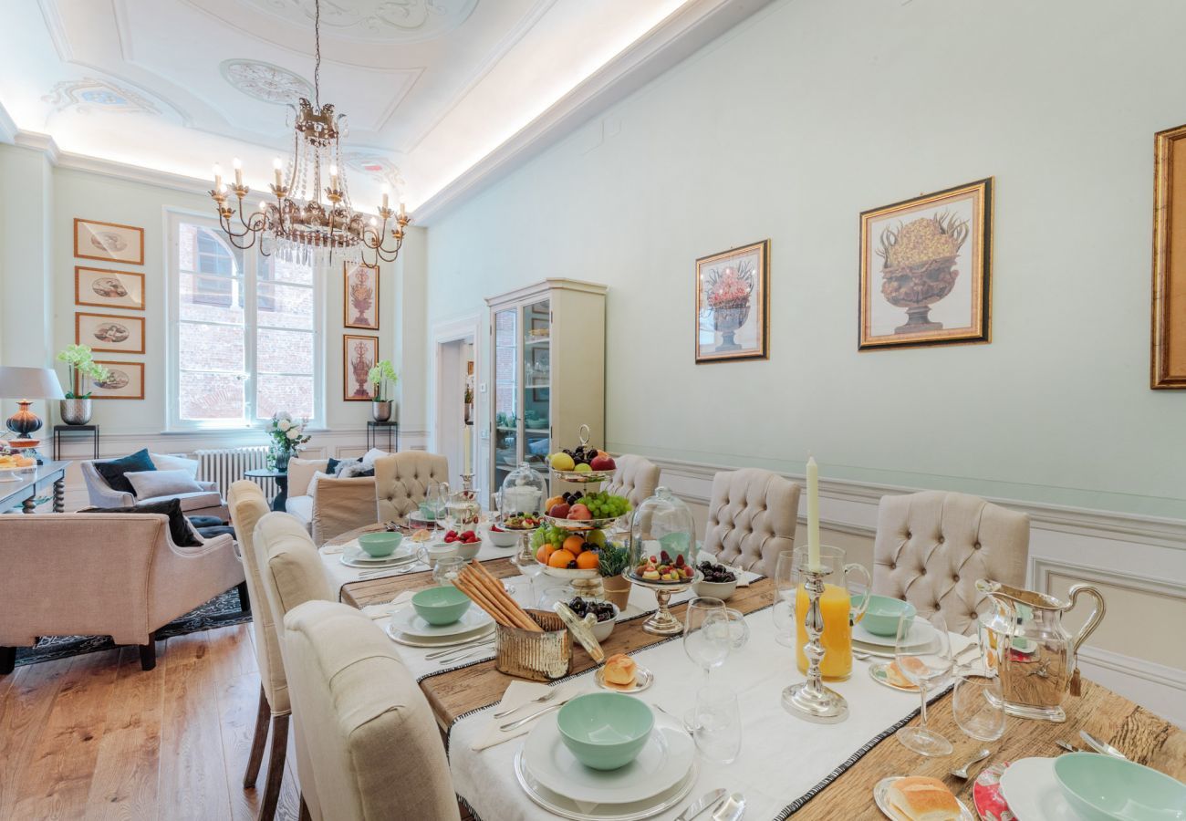 Appartamento a Lucca - THE MEDIEVAL PENTHOUSE, Indulge among History in a Luxury 5 Bedrooms Apartment