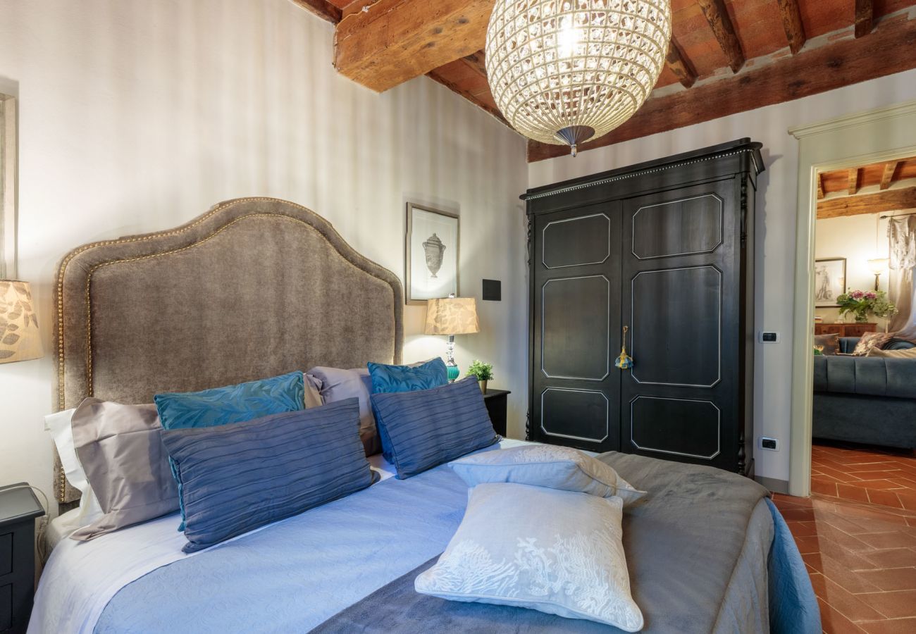 Appartamento a Lucca - CASA KATHY: Smart and Convenient Luxury 2 Bedrooms Apartment inside the City Walls