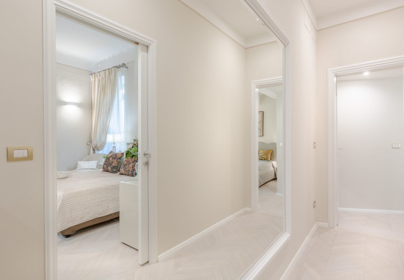 Appartamento a Lucca - Luxury 3 Bedrooms Apartment with Elevator inside Lucca by the Main Square Piazza San Michele 