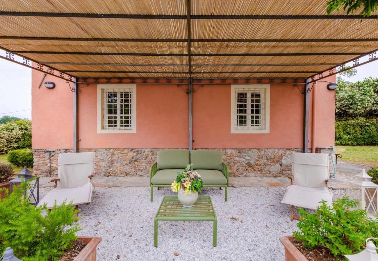 Villa a Badia Cantignano - Simple Genuine 4 bedrooms Farmhouse with Private Garden