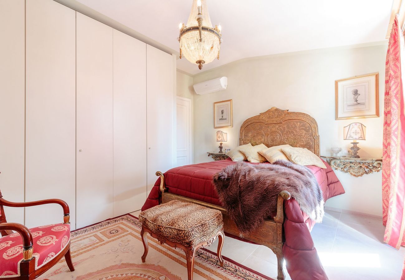 Appartamento a Lucca - Casa Dieter, a superb 2 bedrooms Apartment with Grand Terrace and private parking in Central Lucca