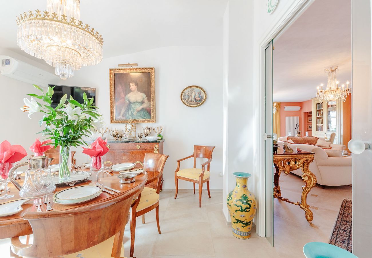 Appartamento a Lucca - Casa Dieter, a superb 2 bedrooms Apartment with Grand Terrace and private parking in Central Lucca