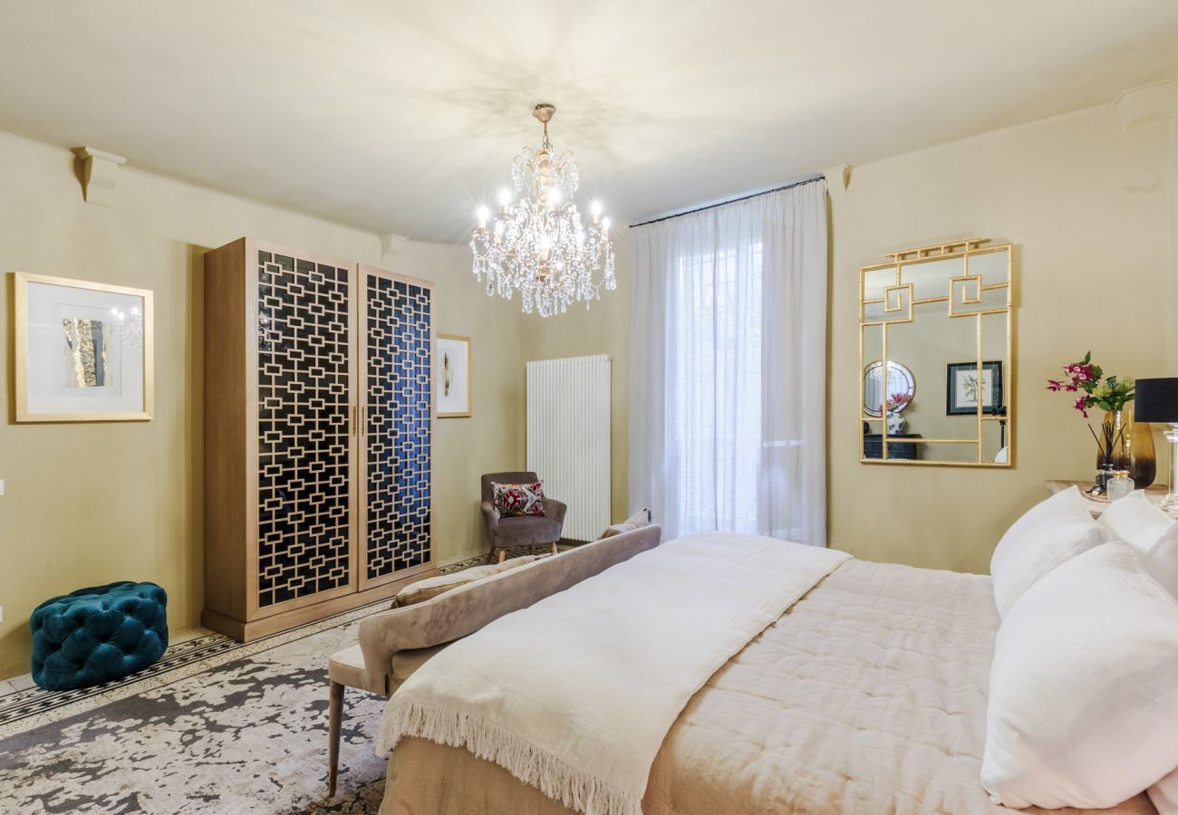 Appartamento a Lucca - Vissi D'Arte, a Luxury Ground Floor Apartment with Private Garden inside the Walls of Lucca