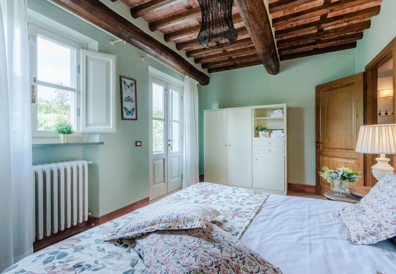 Appartamento a Monte San quirico - One Bedroom Farmhouse Apartment with shared Pool in Fattoria Sardi Wine Resort in Lucca