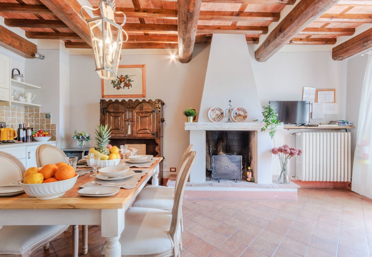 Appartamento a Monte San quirico - Elisa Farmhouse Apartment in Wine Resort in Lucca