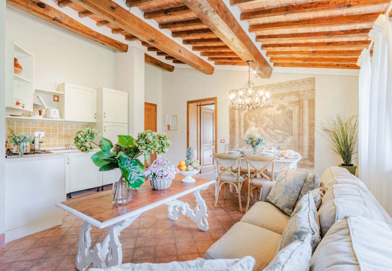 Appartamento a Monte San quirico - Pietro Farmhouse Apartment in Wine Resort in Lucca