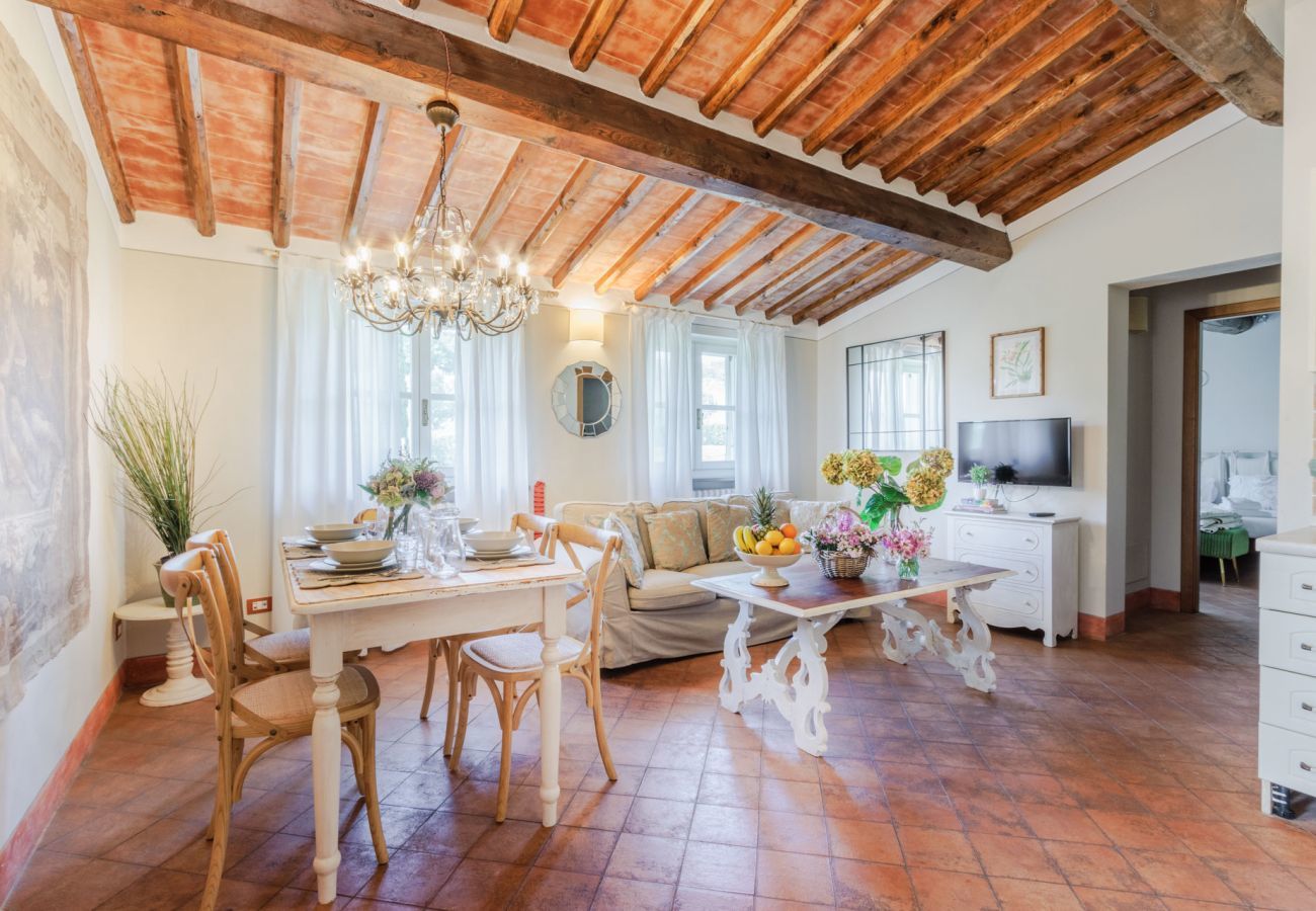 Appartamento a Monte San quirico - Pietro Farmhouse Apartment in Wine Resort in Lucca