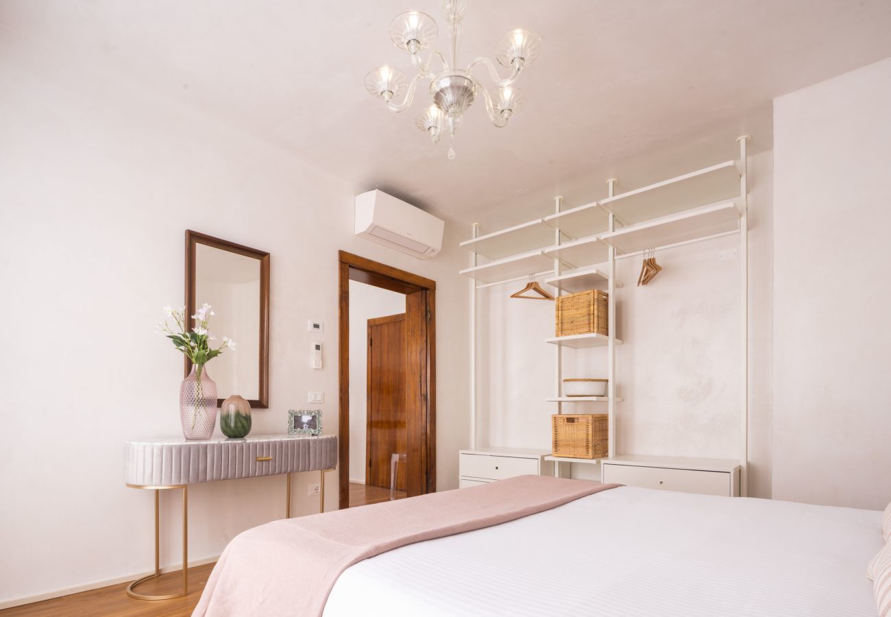 Appartamento a Venezia - Venetian Palace Cozy Apartment R&R