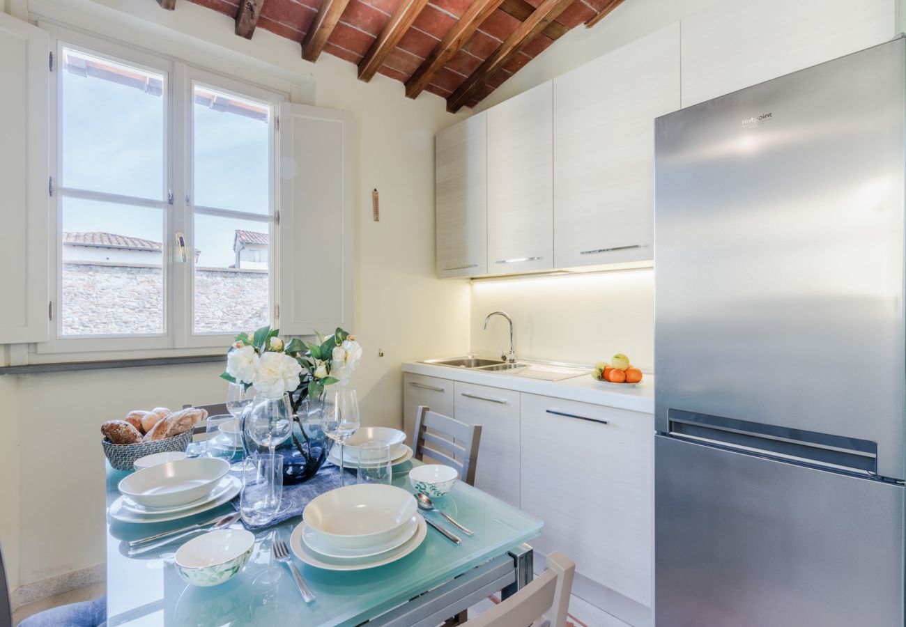 Appartamento a Lucca - Smart Flat with Elevator inside Lucca