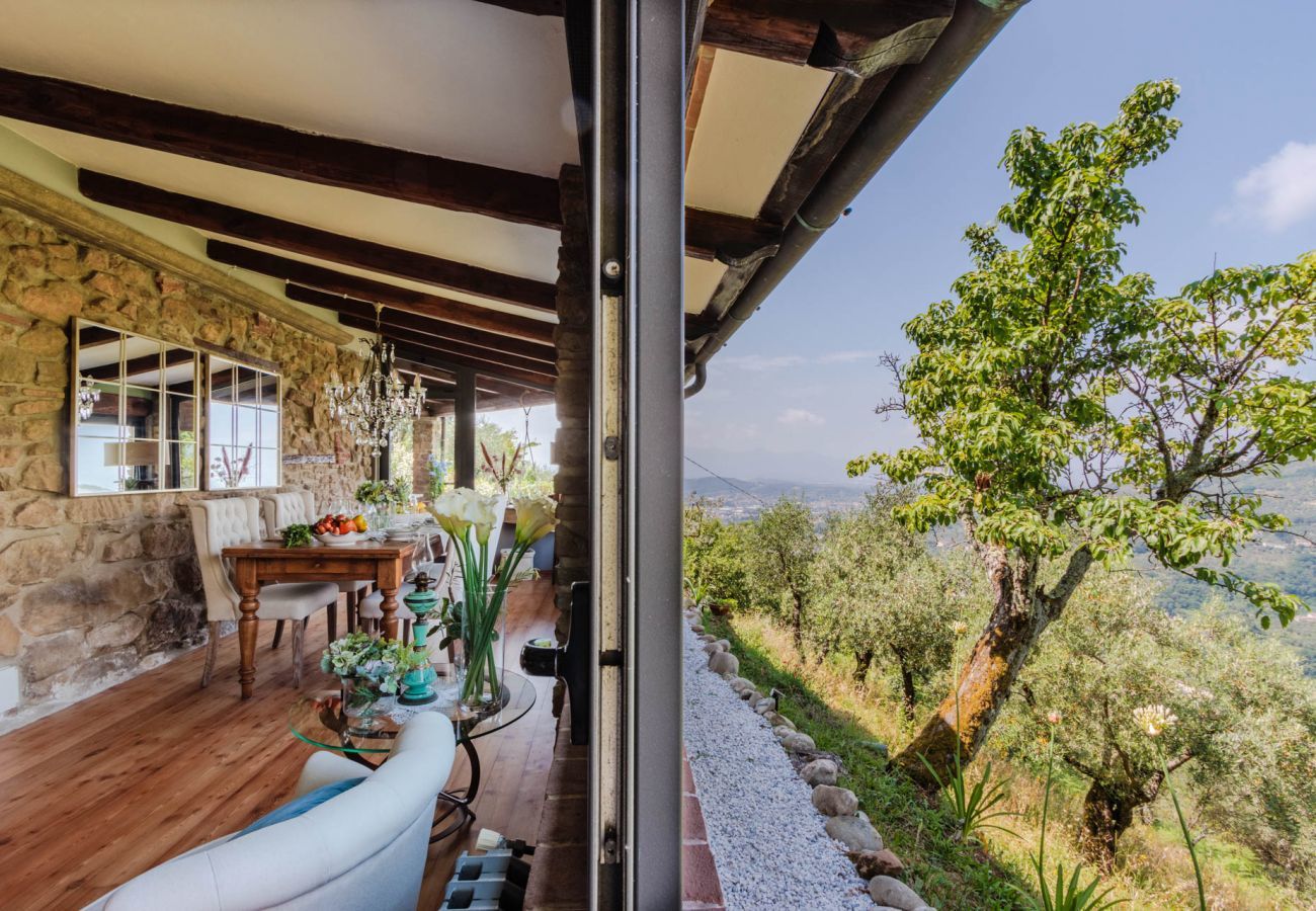 Villa a Pescia - Sospirata Farmhouse, luxury 2 bedrooms villa with Amazing Views on the Rolling Hills of Pescia