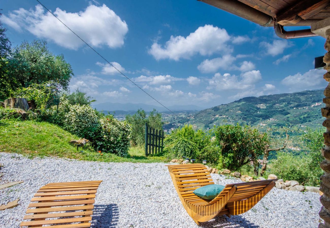 Villa a Pescia - Sospirata Farmhouse, luxury 2 bedrooms villa with Amazing Views on the Rolling Hills of Pescia