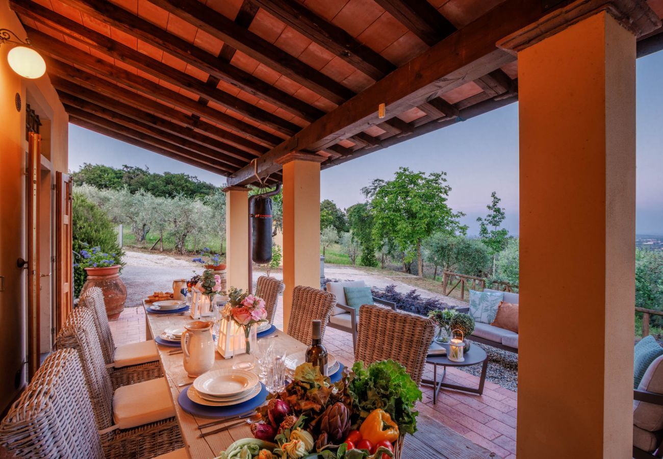 Villa a Lucca - Villa Gabry Farmhouse with Incredible View on the Hills close to Lucca Town Centre