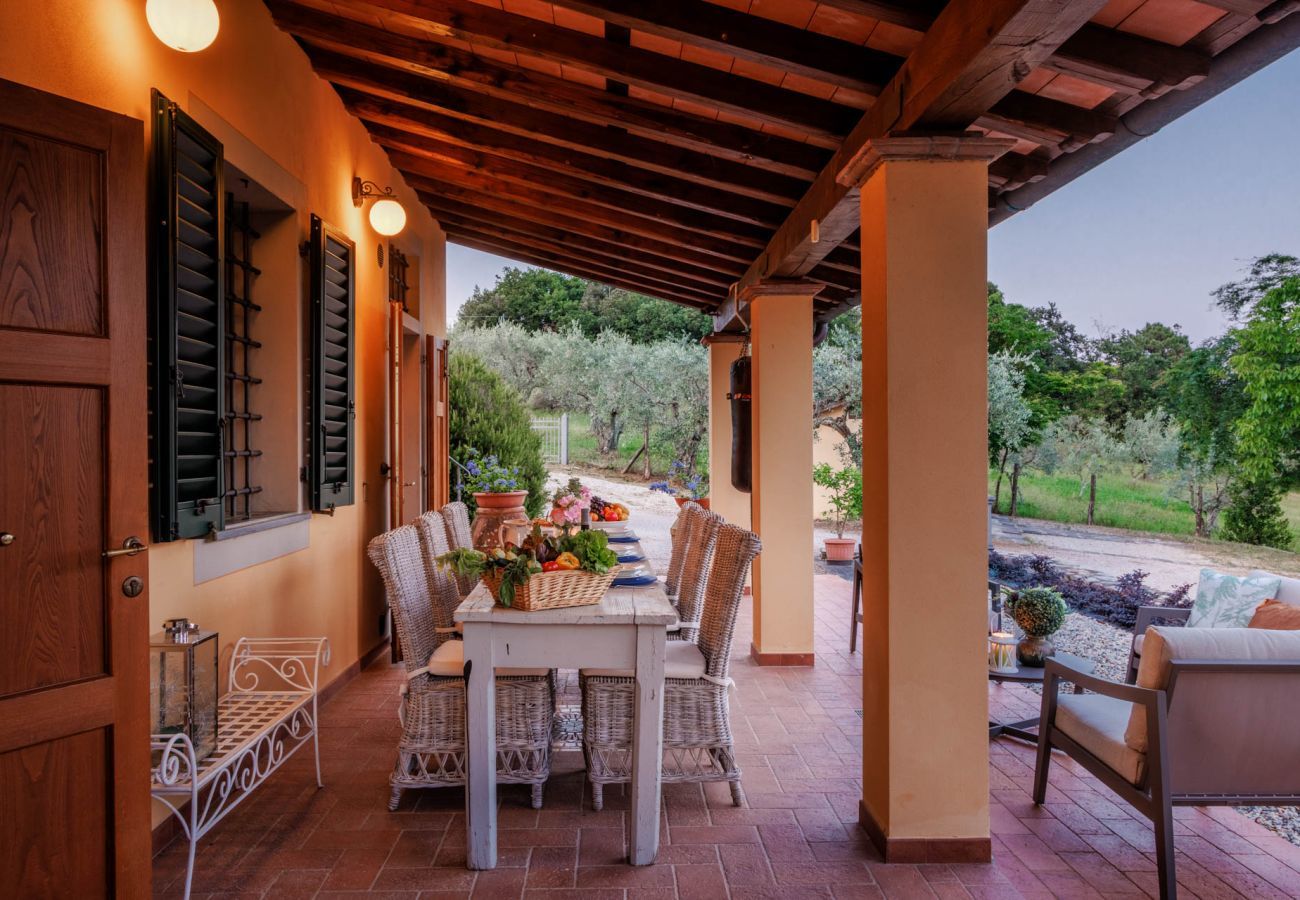 Villa a Lucca - Villa Gabry Farmhouse with Incredible View on the Hills close to Lucca Town Centre