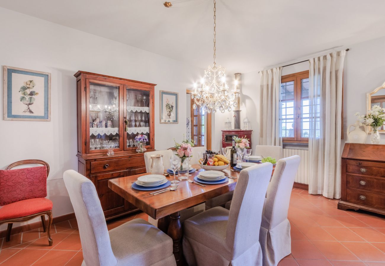 Villa a Lucca - Villa Gabry Farmhouse with Incredible View on the Hills close to Lucca Town Centre