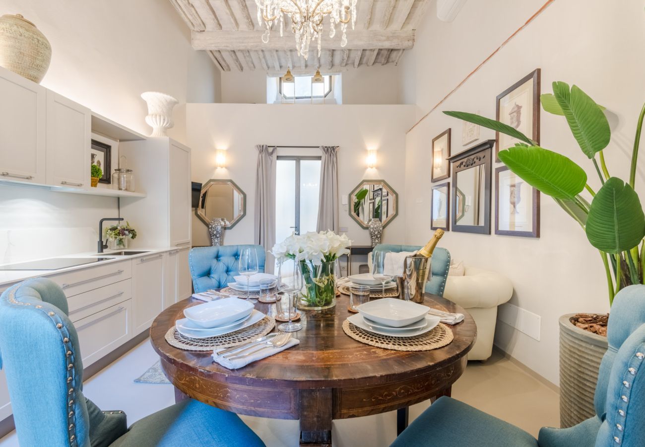 Appartamento a Lucca - Ground Floor 2 Bedrooms Modern Apartment with private garden and pool inside the walls of Lucca