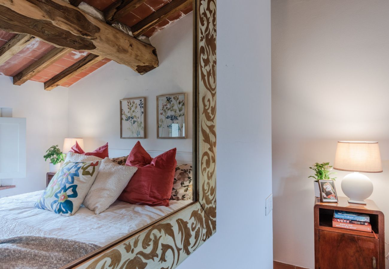 Appartamento a San Gennaro - Casa Bellavista at Il Borghetto Farmhouse, smart, convenient rental home with shared pool in Lucca