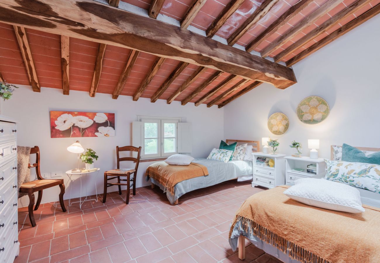 Appartamento a San Gennaro - Casa Bellavista at Il Borghetto Farmhouse, smart, convenient rental home with shared pool in Lucca