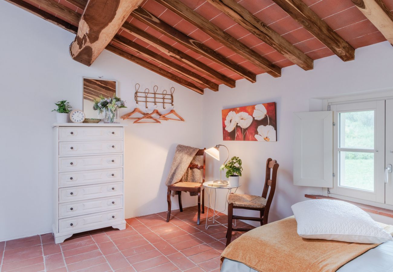 Appartamento a San Gennaro - Casa Bellavista at Il Borghetto Farmhouse, smart, convenient rental home with shared pool in Lucca