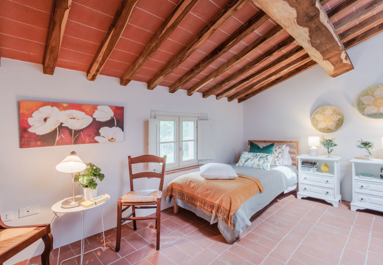 Appartamento a San Gennaro - Casa Bellavista at Il Borghetto Farmhouse, smart, convenient rental home with shared pool in Lucca