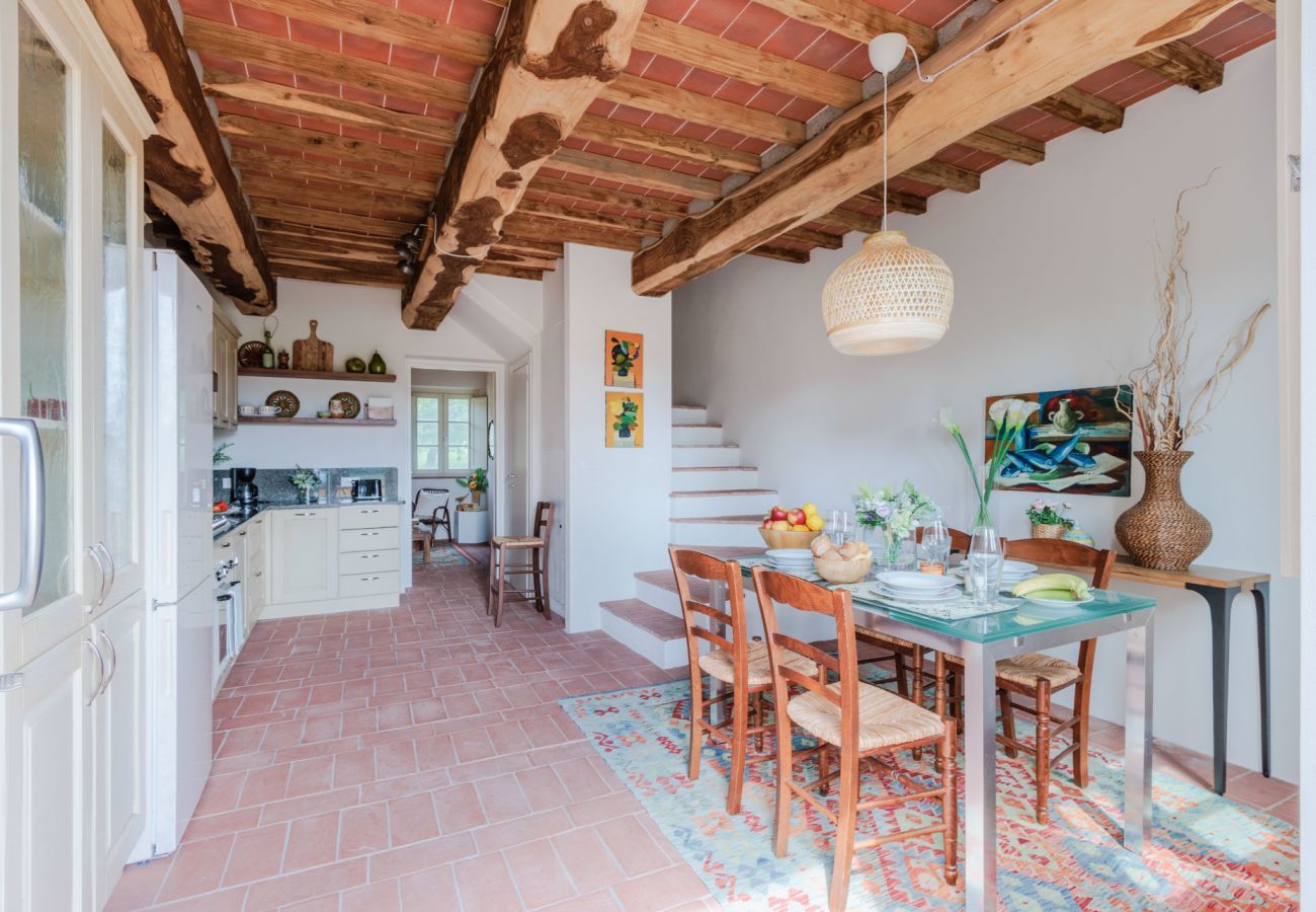 Appartamento a San Gennaro - Casa Bellavista at Il Borghetto Farmhouse, smart, convenient rental home with shared pool in Lucca